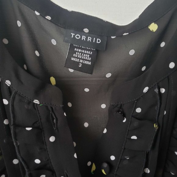 Black with lemon print, short sleeve, sheer, chiffon, button-up blouse - Picture 2 of 6